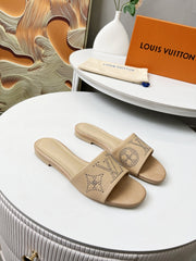 FLAT SLIDE IN BISQUE BEIGE LAMBSKIN WITH RHINSTONES