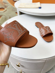 FLAT SLIDE IN BRONZE BROWN LAMBSKIN WITH RHINSTONES