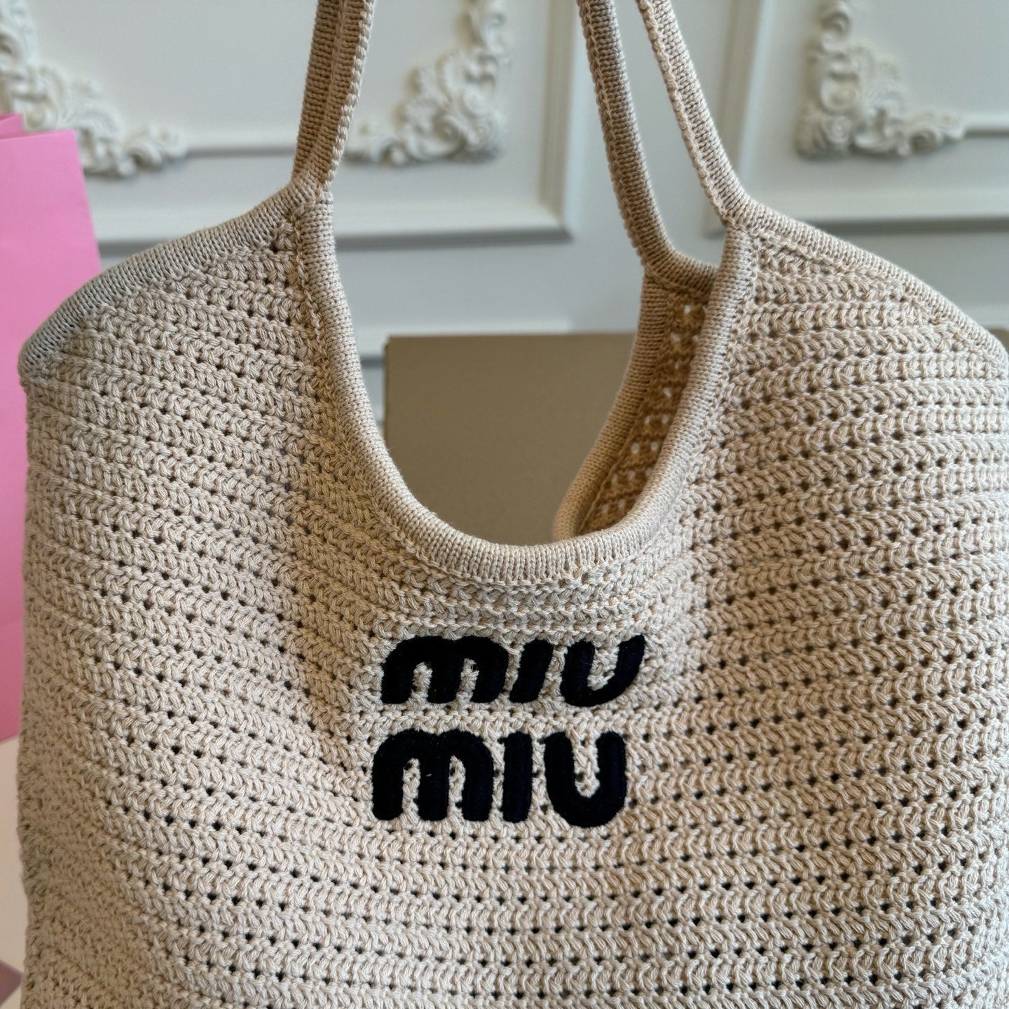 HOLLOW KNITTED TOTE BAG 35 IN OFF WHITE MIX BLACK WOVEN FABRIC