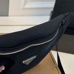 TRIANGLE LOGO BELT BAG 20 IN BLACK RE-NYLON