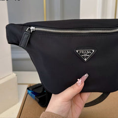 TRIANGLE LOGO BELT BAG 20 IN BLACK RE-NYLON