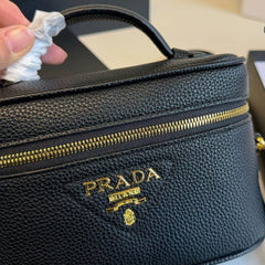 VANITY CASE BAG 19 IN BLACK CALFSKIN GOLD HARDWARE
