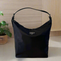 HOBO BAG 30 IN BLACK RE-NYLON SILVER HARDWARE