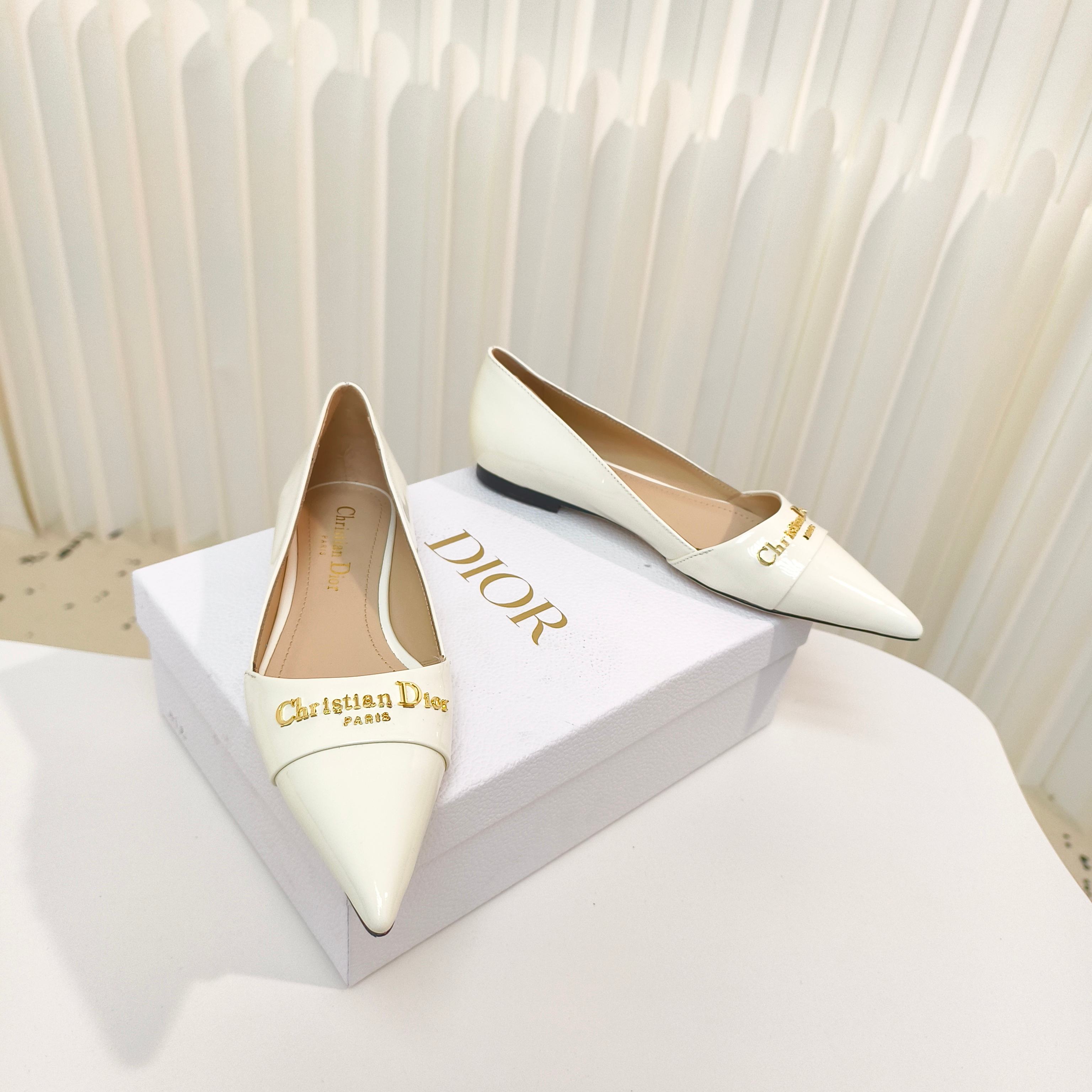 DIOR POINTED BALLET FLATS 25S IN CREAM WHITE GLOSSY LEATHER WITH GOLD HARDWARE