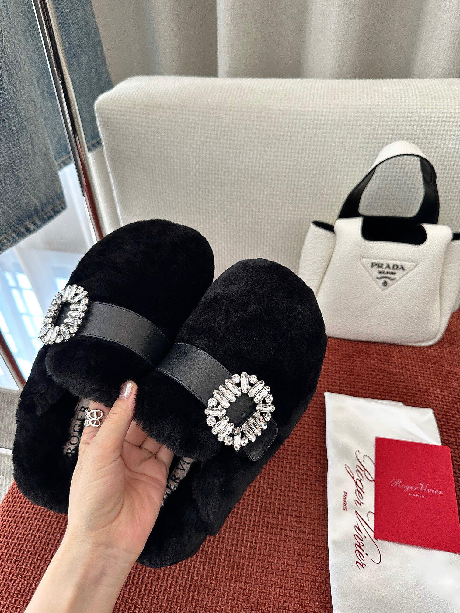 SLIDY VIV' MULES IN BLACK WOOL WITH STRASS BUCKLE