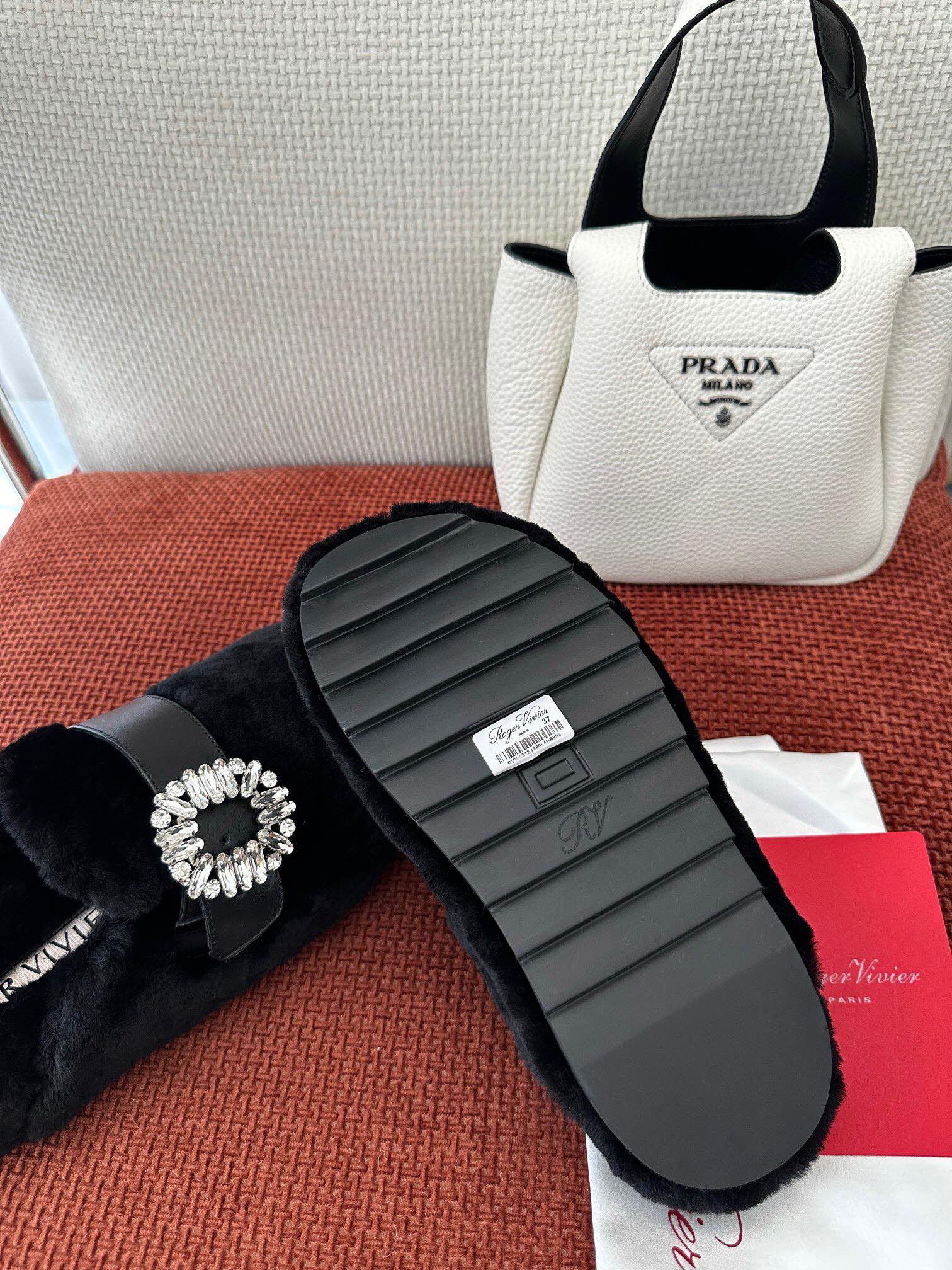 SLIDY VIV' MULES IN BLACK WOOL WITH STRASS BUCKLE