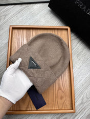 BEANIE HAT IN MEDIUM BROWN WOOL AND RABBIT FUR 436401