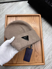 BEANIE HAT IN MEDIUM BROWN WOOL AND RABBIT FUR 436401