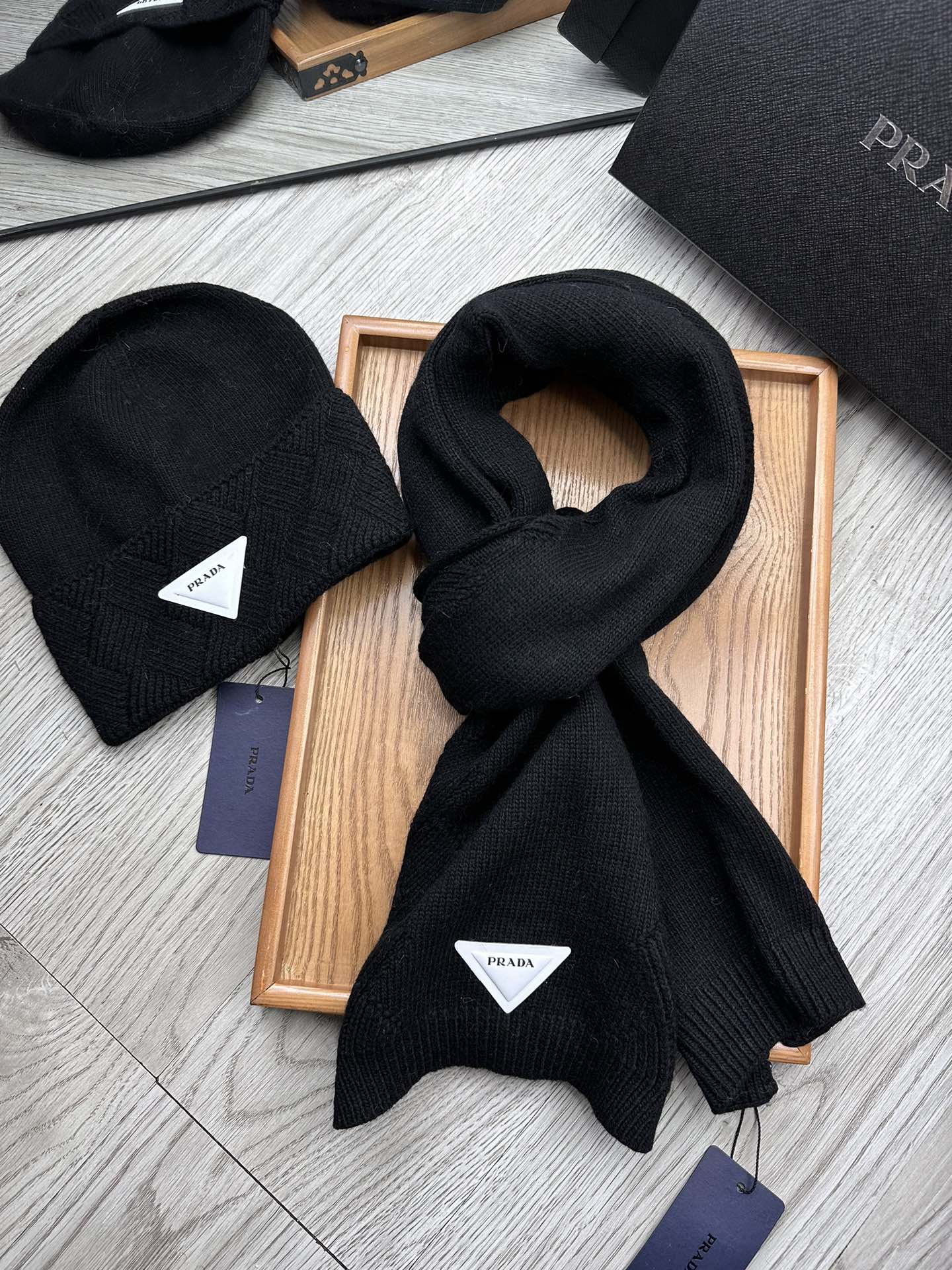SET SCARF AND HAT IN BLACK WOOL AND RABBIT FUR 397410