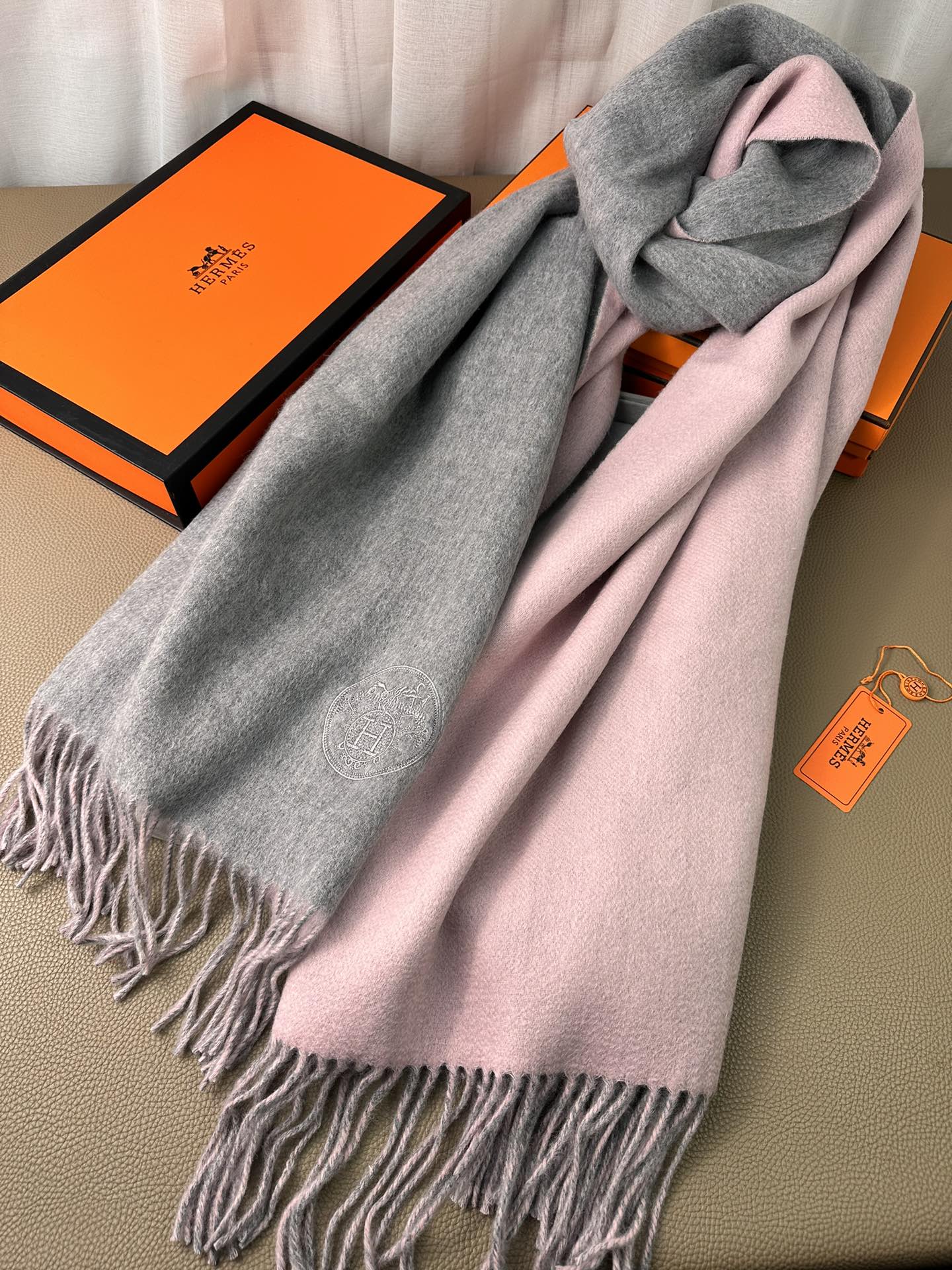 DOUBLE-FACE SCARF 200 CM IN LIGHT PINK AND GREY CASHMERE