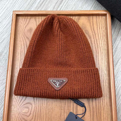 BEANIE HAT IN RED BROWN WOOL 332398