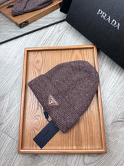 BEANIE HAT IN BRUNETTE BROWN WOOL 332399