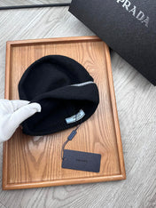BEANIE HAT IN BLACK WOOL 349648