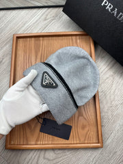 BEANIE HAT IN DOVE GRAY WOOL 349650