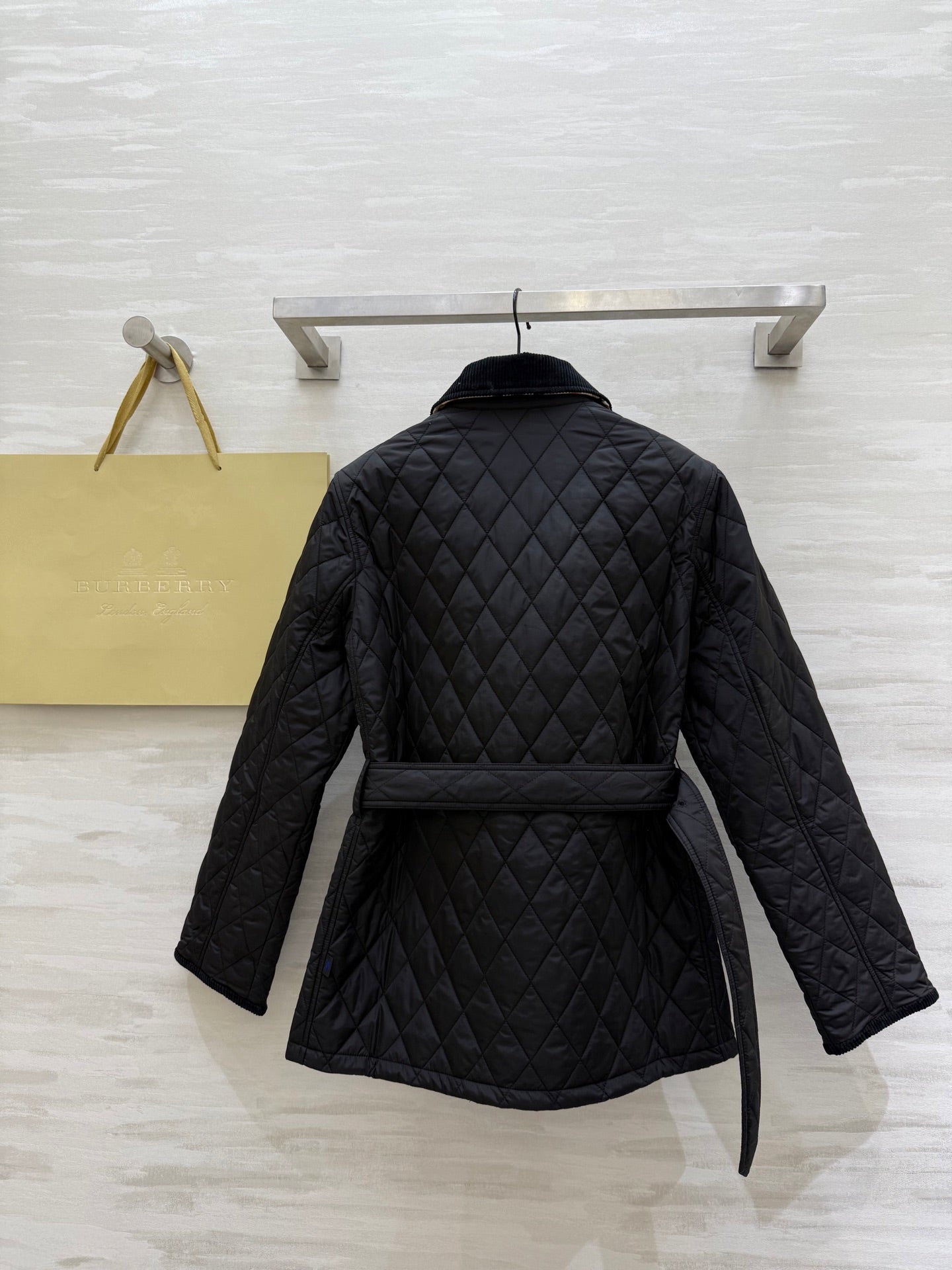 BURBERRY 25S DOWN JACKET 095