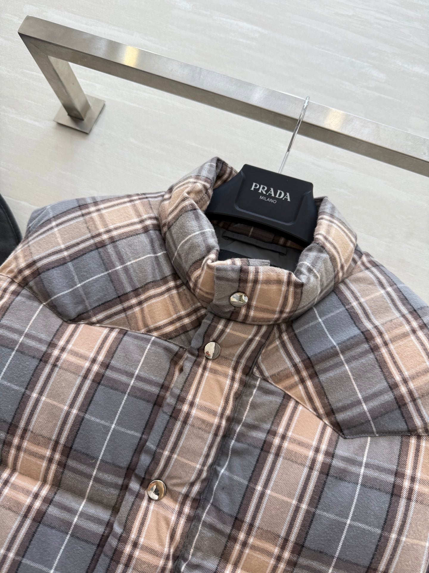 PRADA 25S PLAID DOWN VEST 512