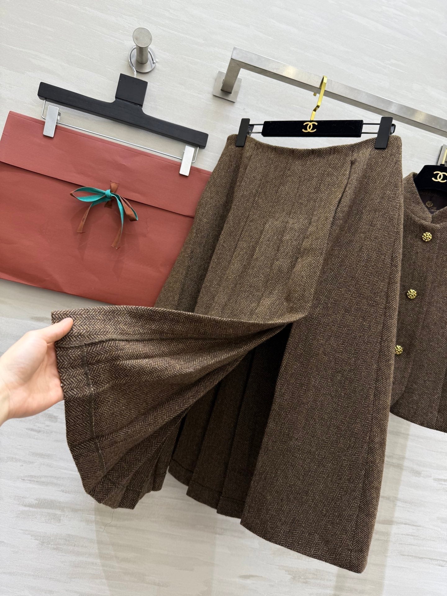 LP 26S SKIRT SUIT SET 520