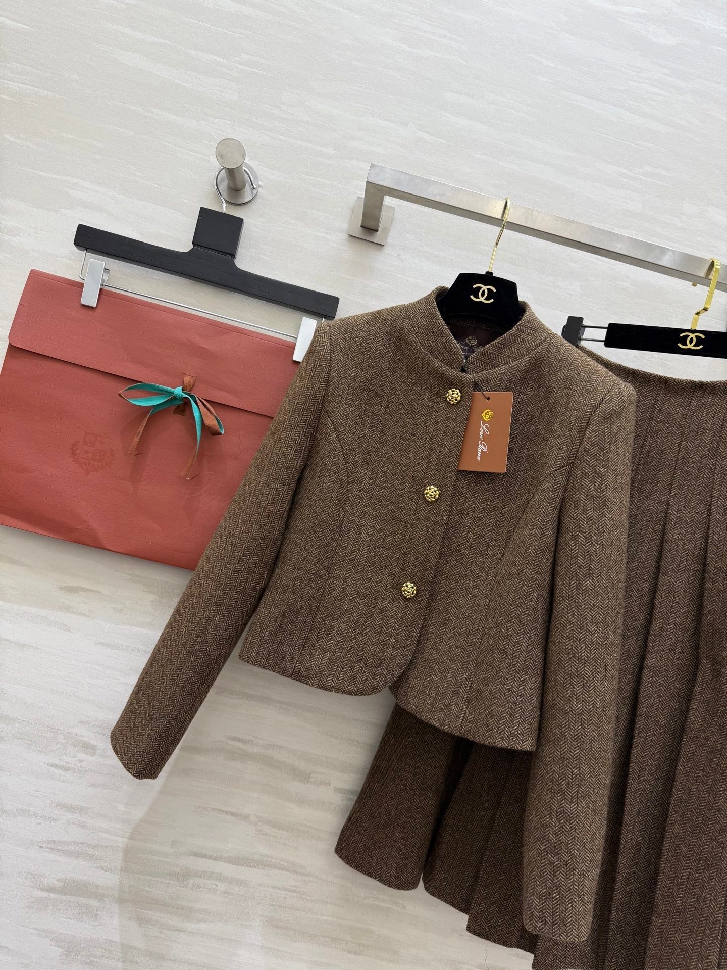 LP 26S SKIRT SUIT SET 520