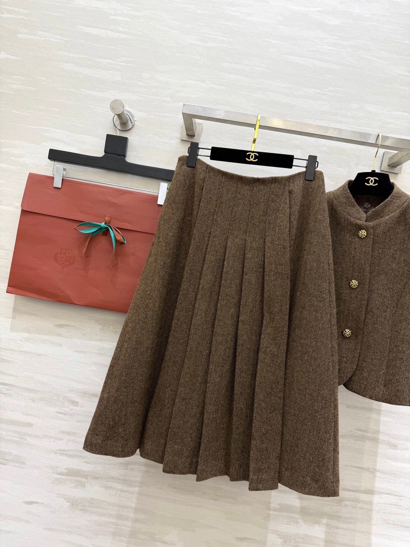 LP 26S SKIRT SUIT SET 520
