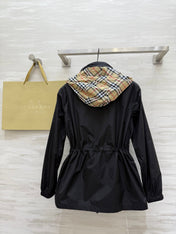 BURBERRY 26S LIGHTWEIGHT JACKET 409