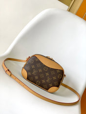 DEAUVILLIE MINI 22 MONOGRAM CANVAS BROWN