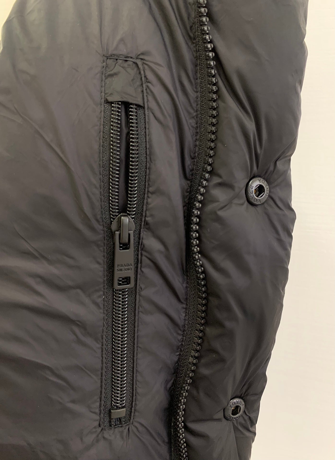 PRADA PUFFER GILE STYLE 77