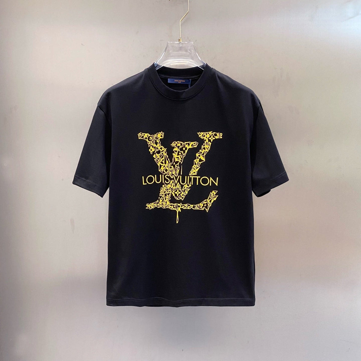 LV BLACK COTTON T-SHIRT YELLOW LOGO 238821