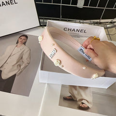 HEADBAND EMBELLISHED FLOWER AND PEARL IN LIGHT PINK SILK 194315