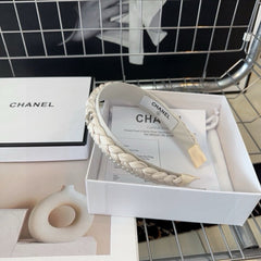 WHITE FABRIC HAIRBAND WITH PEARL CHAIN 412527