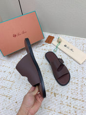 SANDALS IN BROWN CALFSKIN