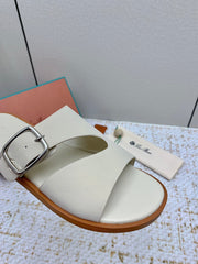 SANDALS IN CREAM WHITE CALFSKIN