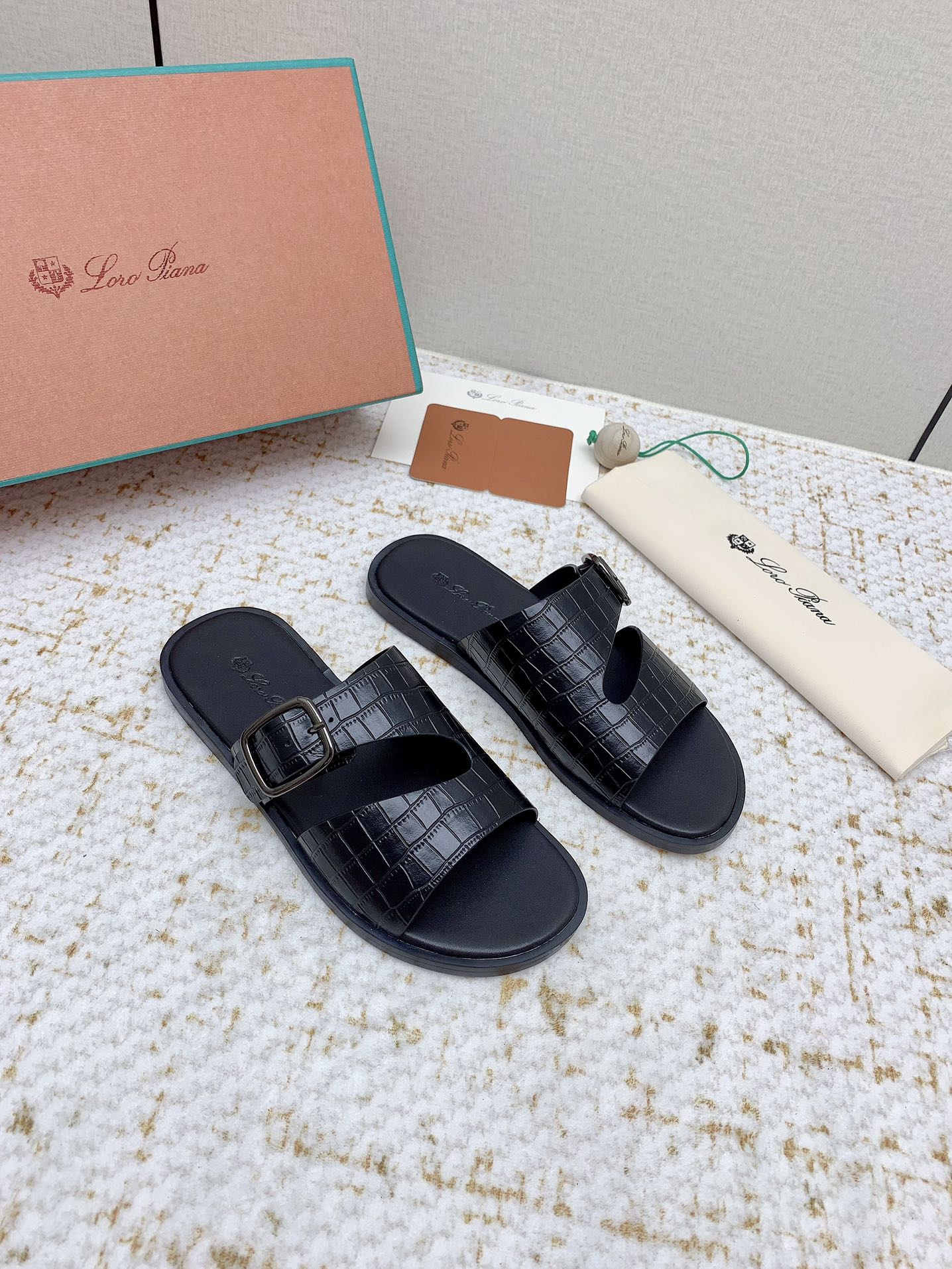 SANDALS IN BLACK SNAKE EMBOSSED CALFSKIN