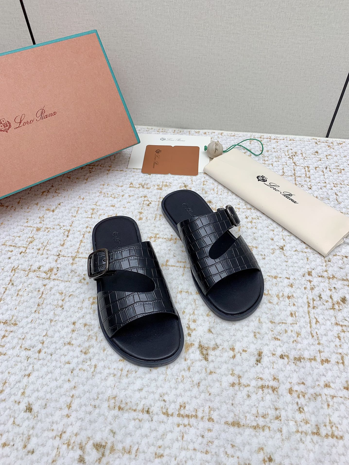 SANDALS IN BLACK SNAKE EMBOSSED CALFSKIN
