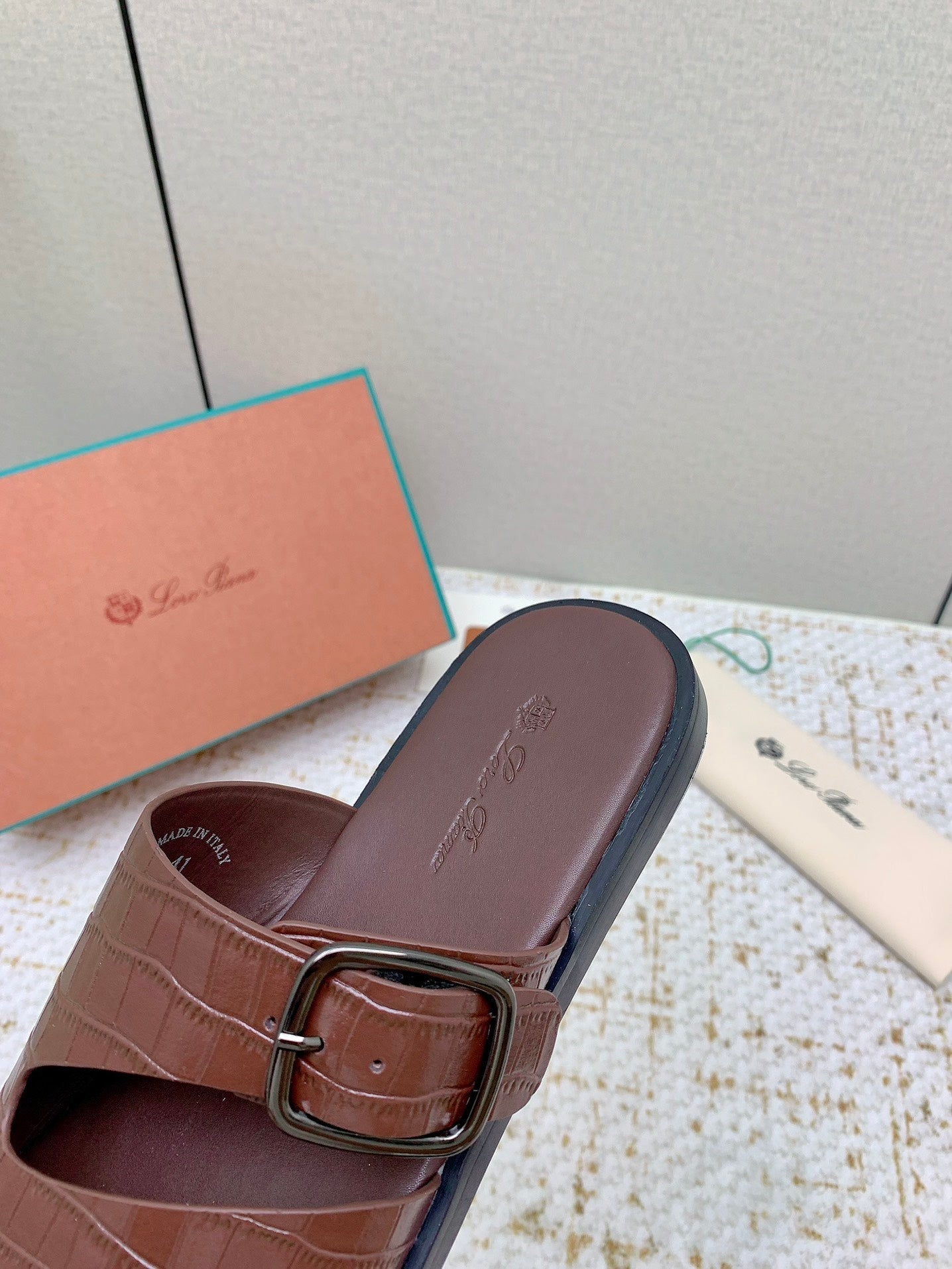 SANDALS IN WHITE SNAKE EMBOSSED CALFSKIN