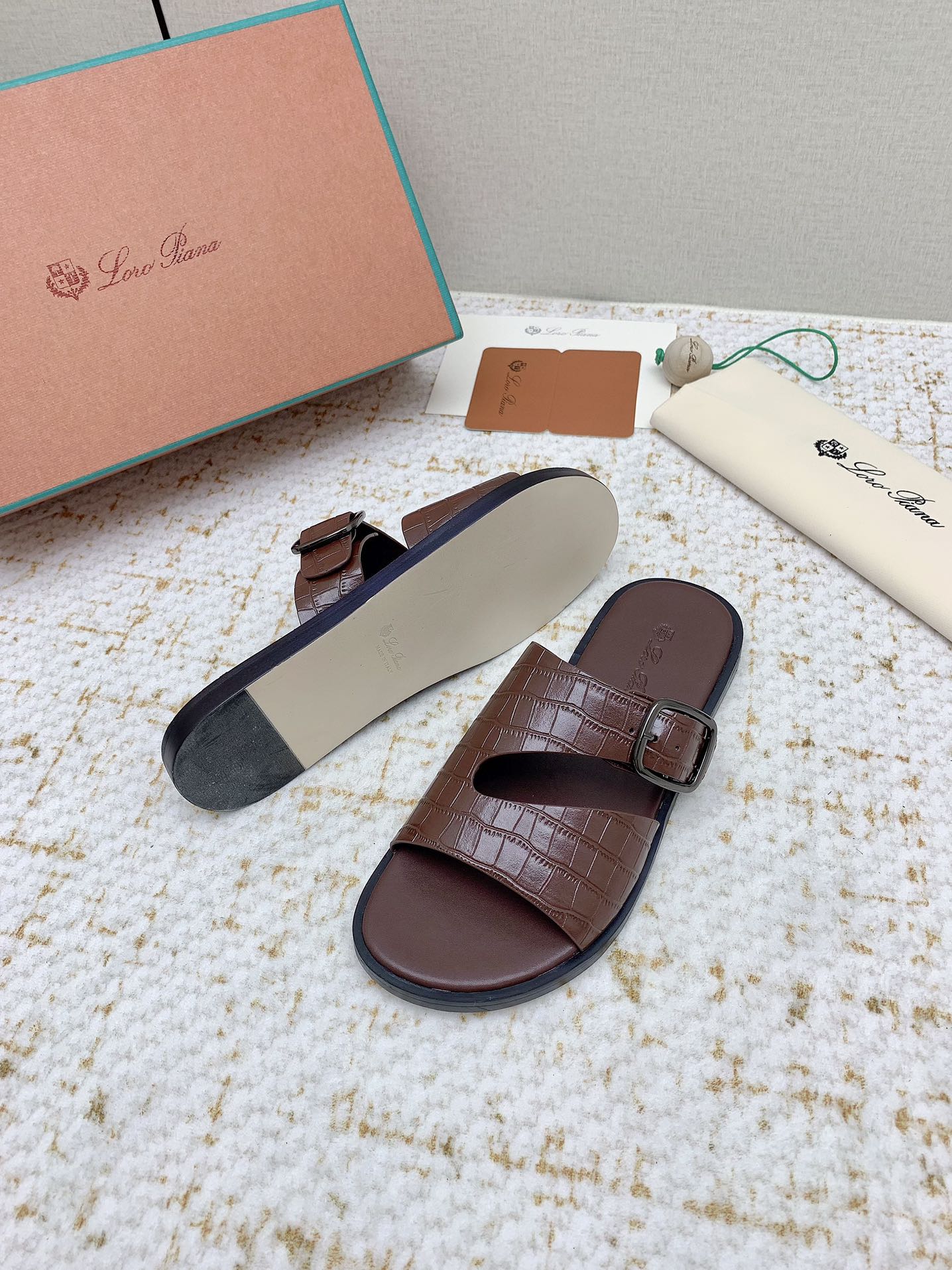 SANDALS IN WHITE SNAKE EMBOSSED CALFSKIN