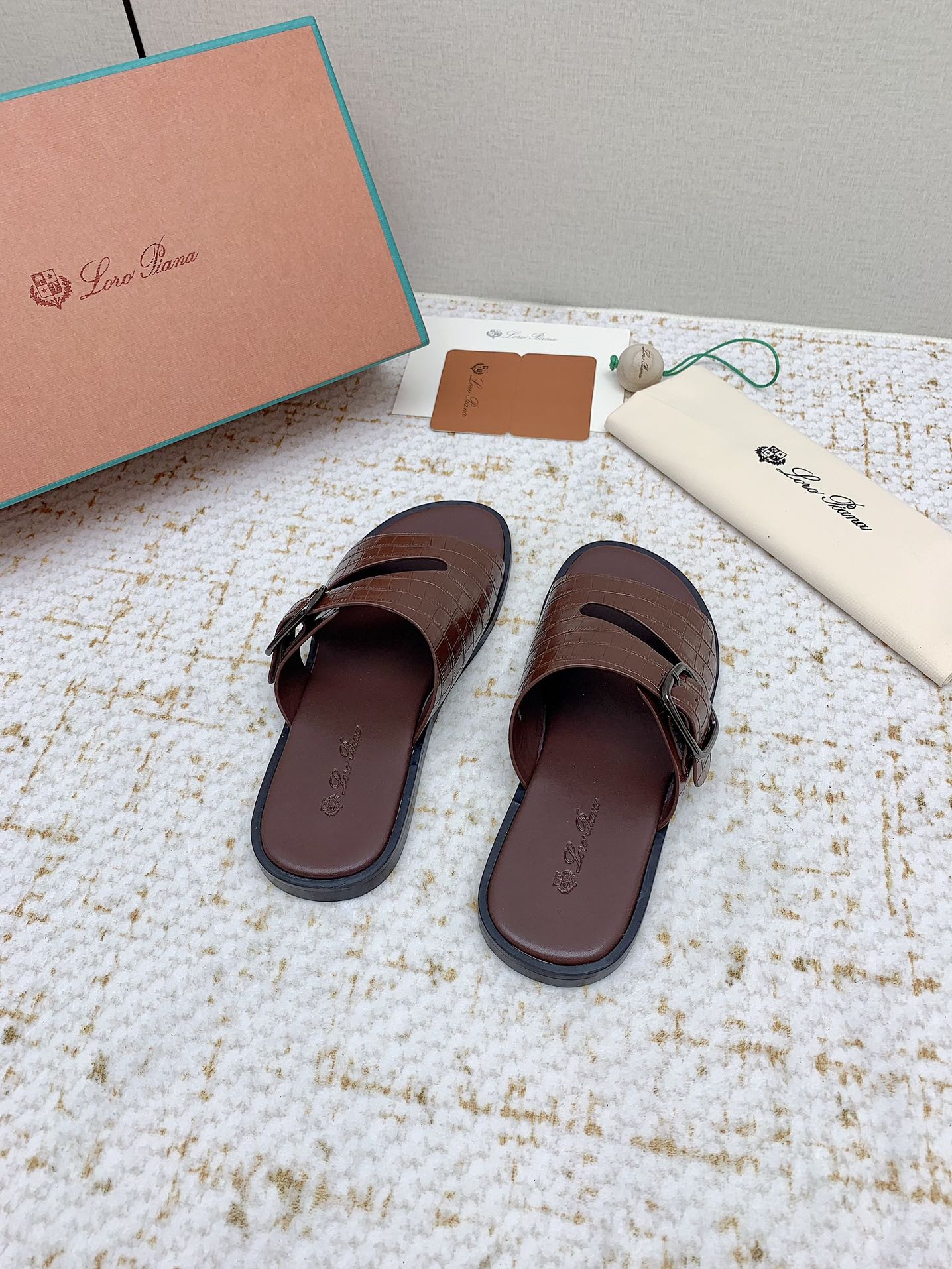 SANDALS IN WHITE SNAKE EMBOSSED CALFSKIN