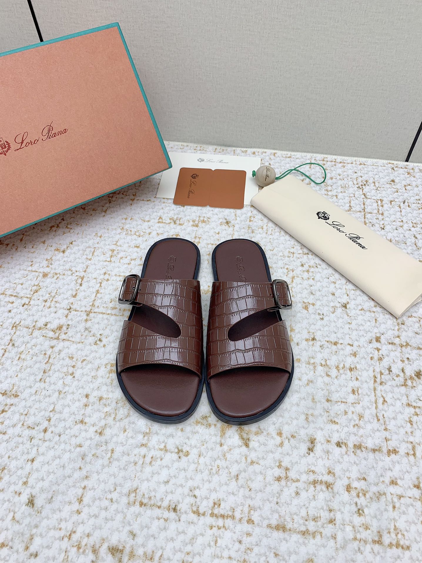 SANDALS IN WHITE SNAKE EMBOSSED CALFSKIN