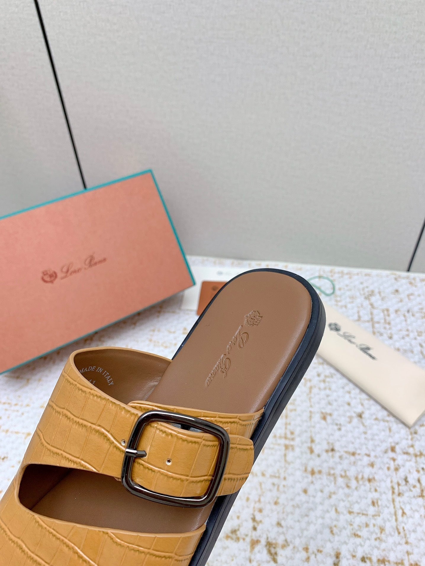 SANDALS IN LIGHT BROWN SNAKE EMBOSSED CALFSKIN