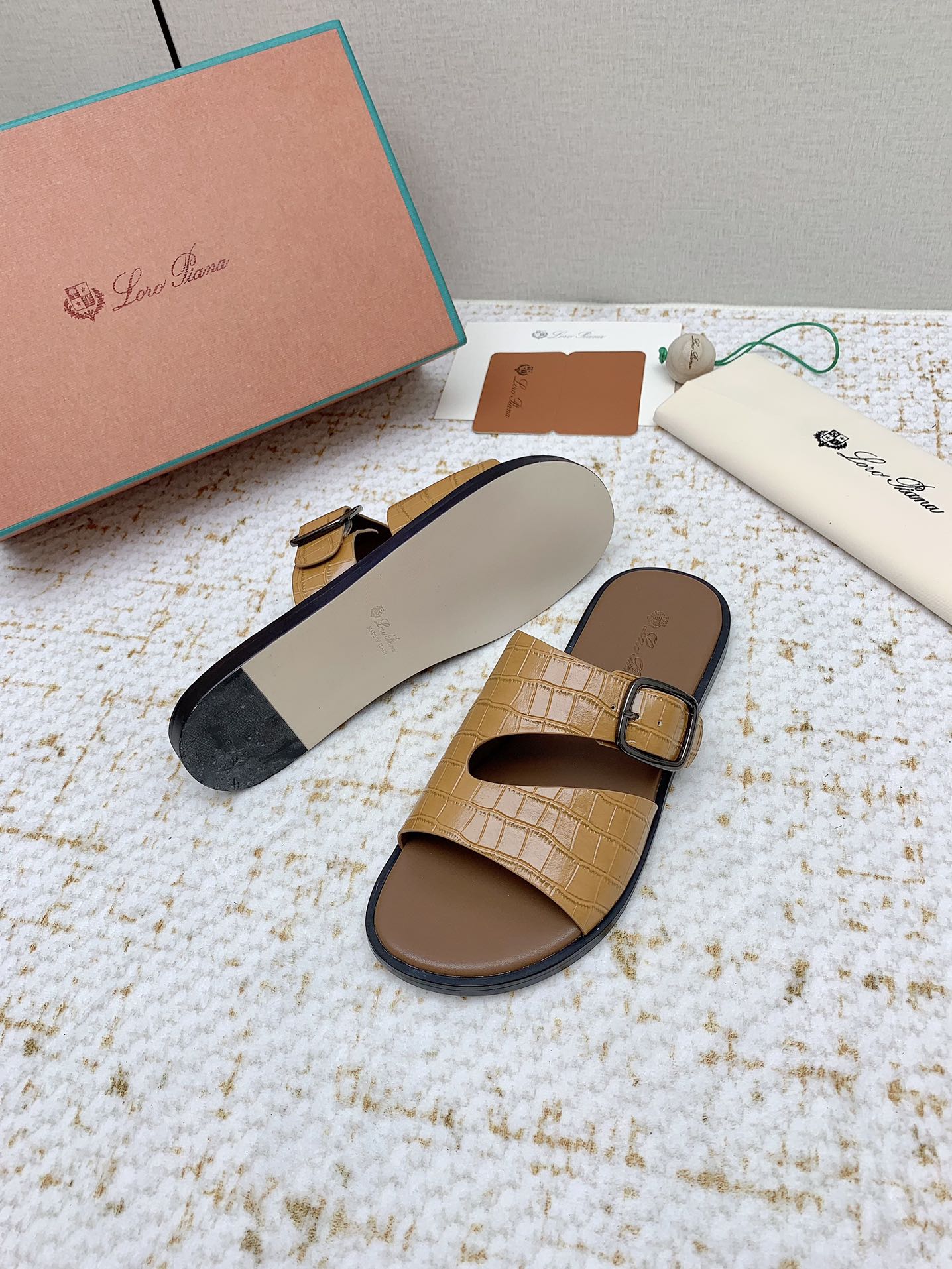 SANDALS IN LIGHT BROWN SNAKE EMBOSSED CALFSKIN