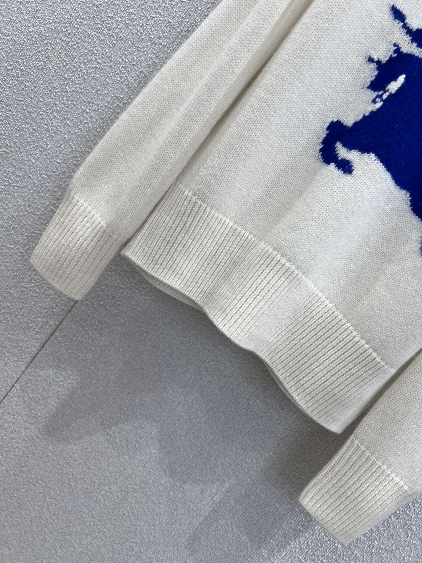 BURBERRY 25S KNITTED SWEATER 0018