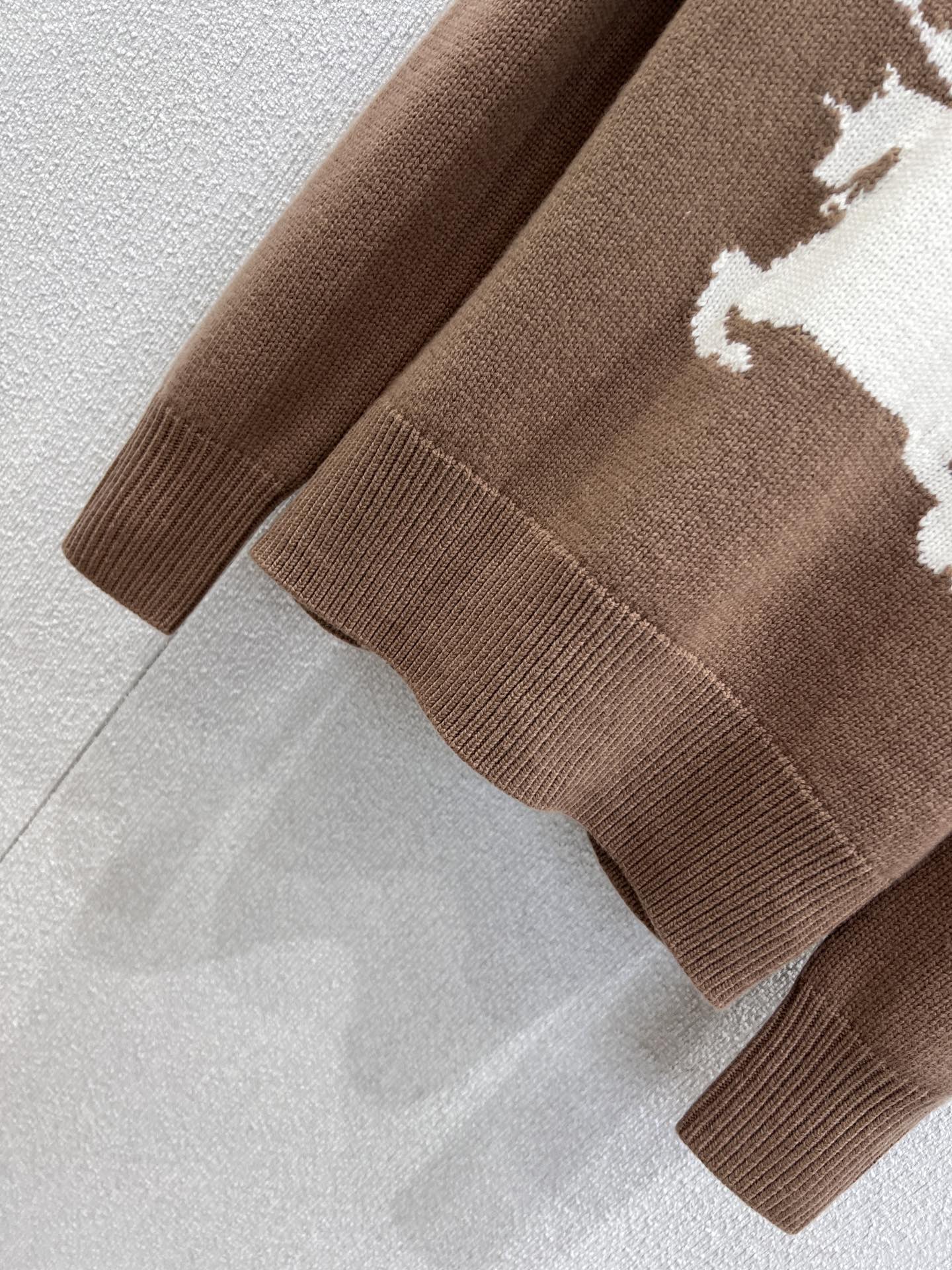 BURBERRY 25S KNITTED SWEATER 0021