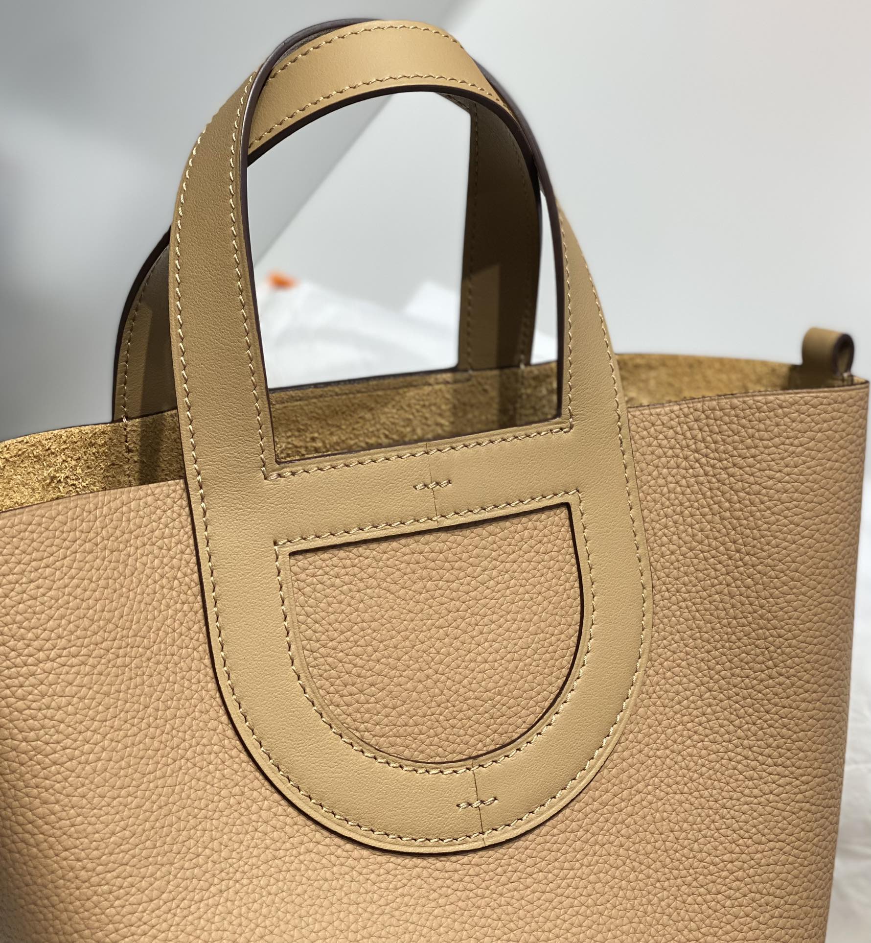 HERMES 25S IN THE LOOP 18 IN LIGHT CARAMEL CALFSKIN SILVER HARDWARE