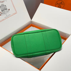 GARDEN PARTY 30CM IN CADMIUM GREEN TOILETS COTTON CANVAS AND GREEN CALFSKIN