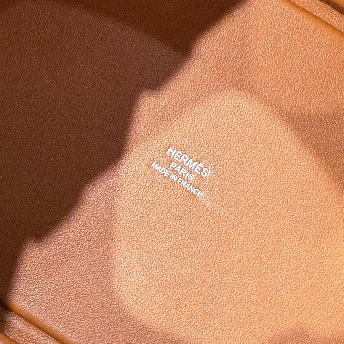 PICOTIN LOCK 18 BAG IN GOLD CALFSKIN ÉCRU/BEIGE/FAUVE/ROSE POP/NOIR EMBROIDERY PLAID CANVAS