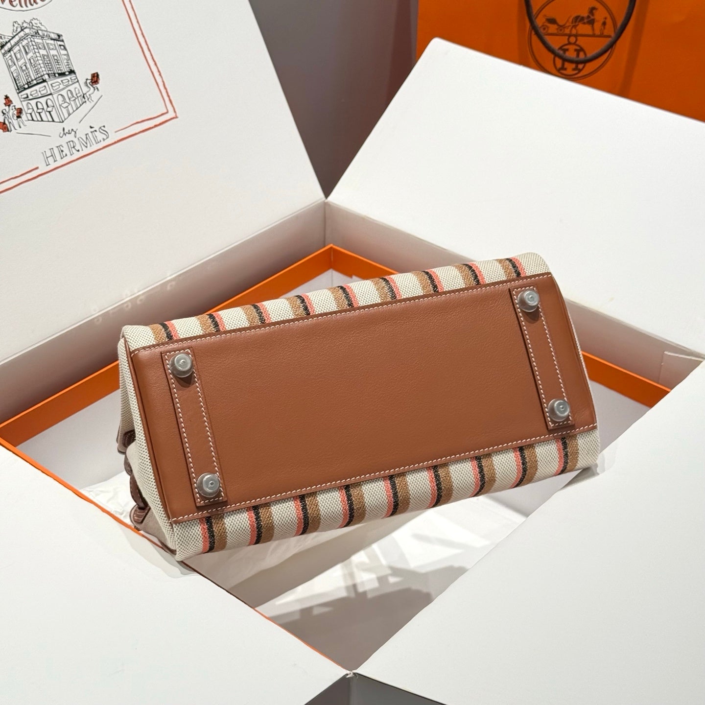 BIRKIN SHOULDER 29 IN GOLD CALFSKIN ÉCRU/BEIGE/FAUVE/ROSE POP/NOIR EMBROIDERY CANVAS