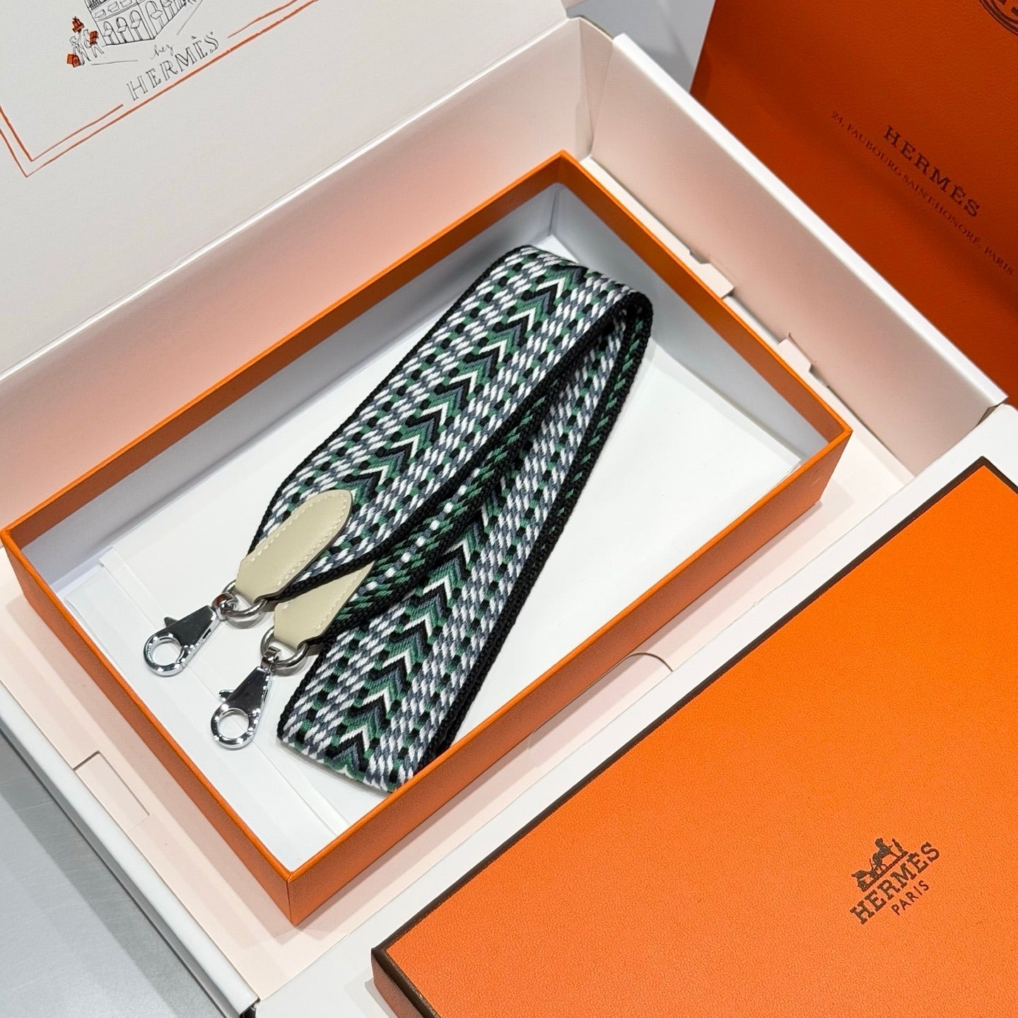 25S HERMES BAG STRAP BLACK AND GREEN PATTERN 85 IN CANVAS SILVER HARDWARE