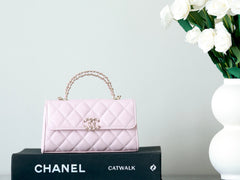 CHANEL 25S KELLY IN PASTEL PINK LAMBSKIN WITH GOLD HARDWARE