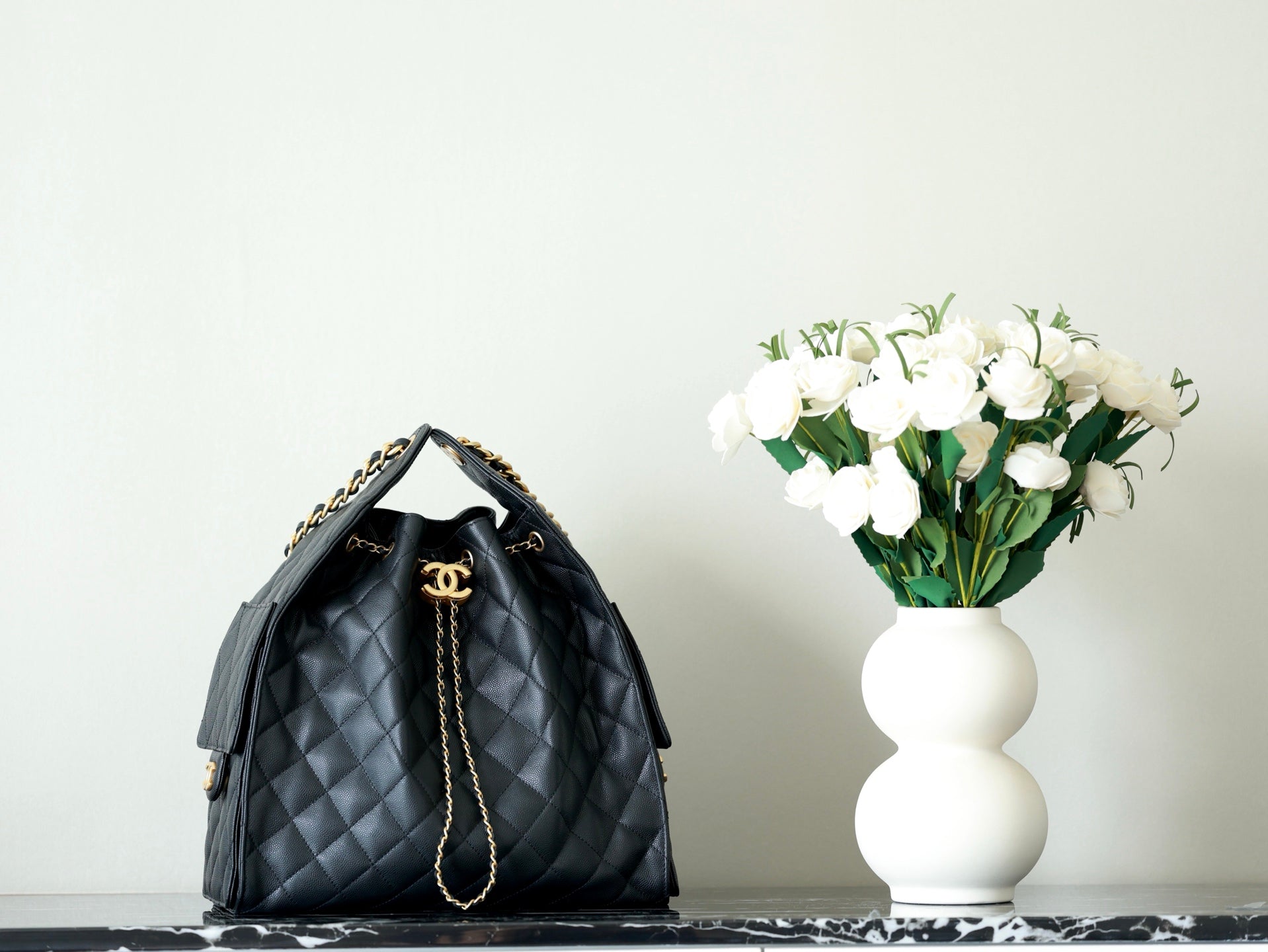 CHANEL 25S HOBO BAG 40 CM IN BLACK LAMBSKIN WITH GOLD HARDWARE
