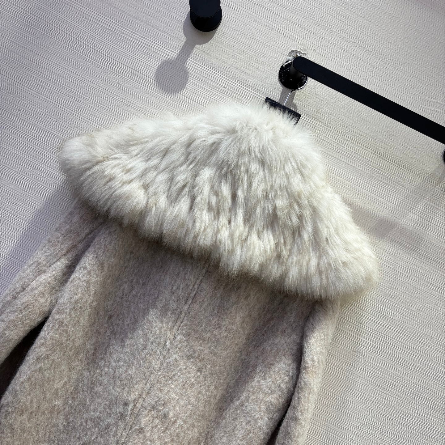 MAX MARA 25S DOUBLE-SIDED CASHMERE COAT WITH FOX FUR COLLAR 171