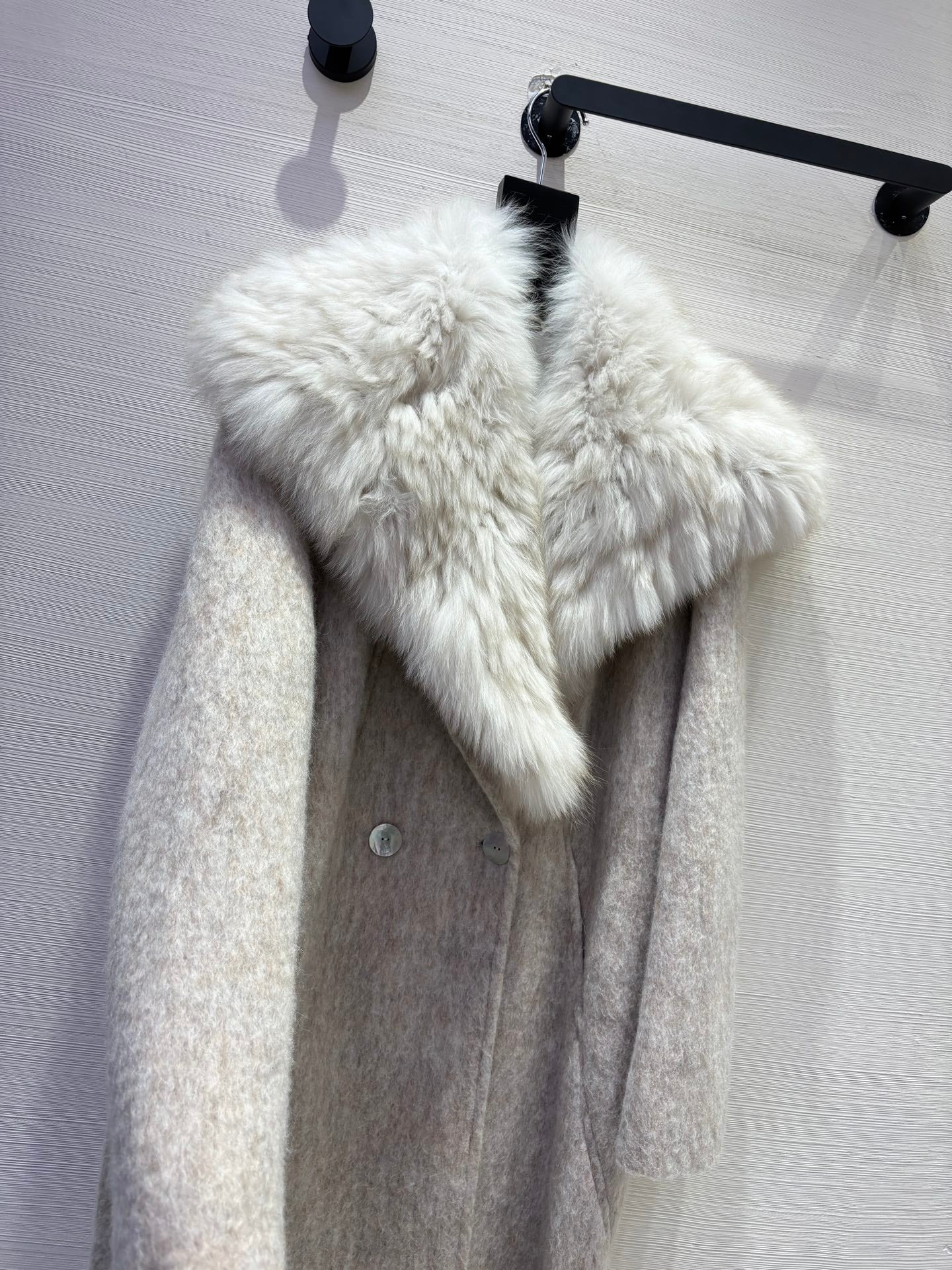 MAX MARA 25S DOUBLE-SIDED CASHMERE COAT WITH FOX FUR COLLAR 171